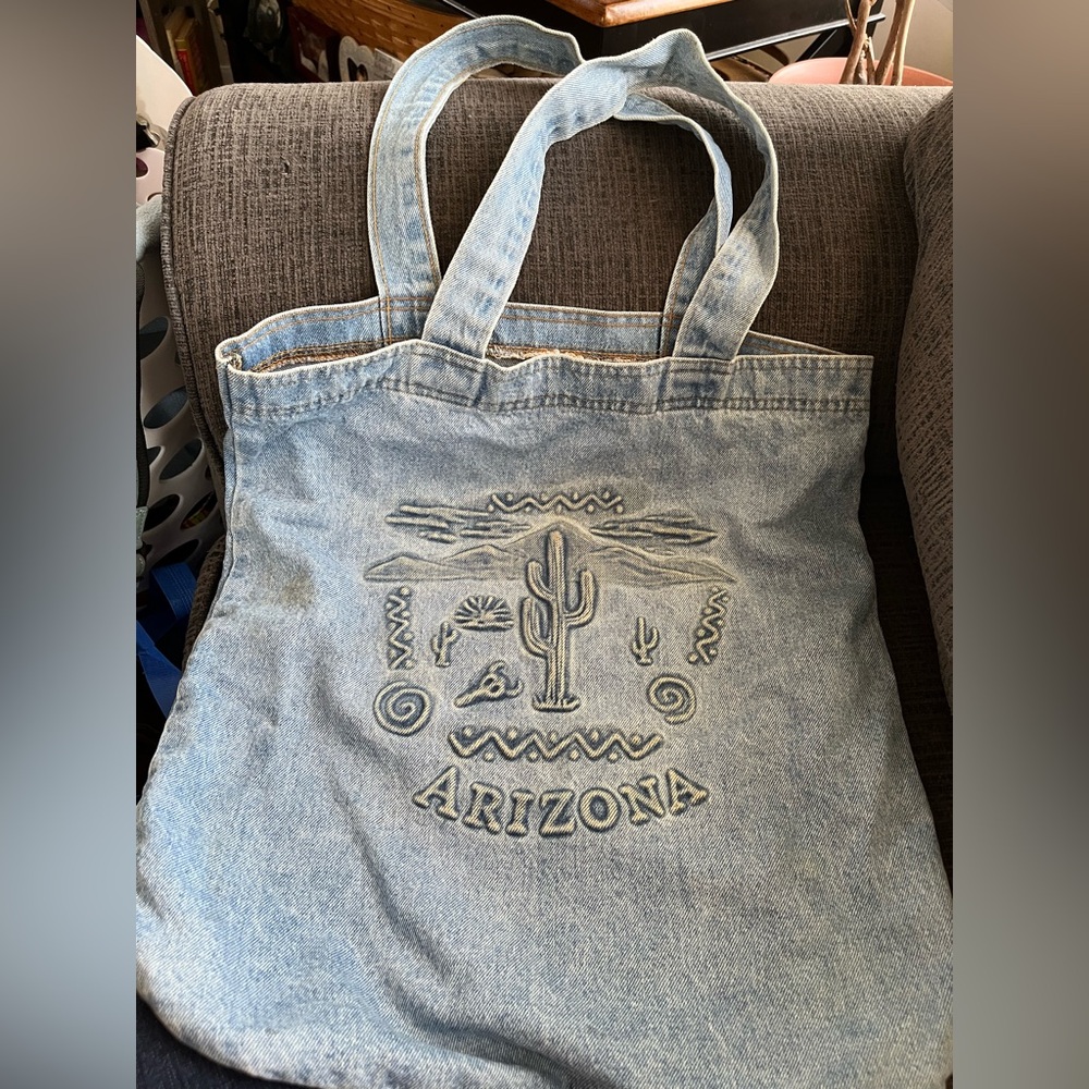 Embossed Arizona Tote bag.